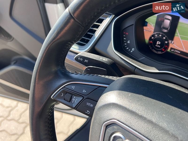 Внедорожник / Кроссовер Audi Q5 2018 в Нововолынске