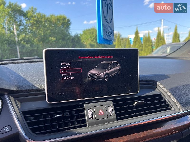 Внедорожник / Кроссовер Audi Q5 2018 в Нововолынске