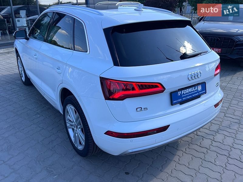 Внедорожник / Кроссовер Audi Q5 2018 в Нововолынске