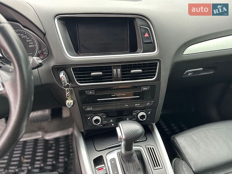 Внедорожник / Кроссовер Audi Q5 2015 в Камне-Каширском