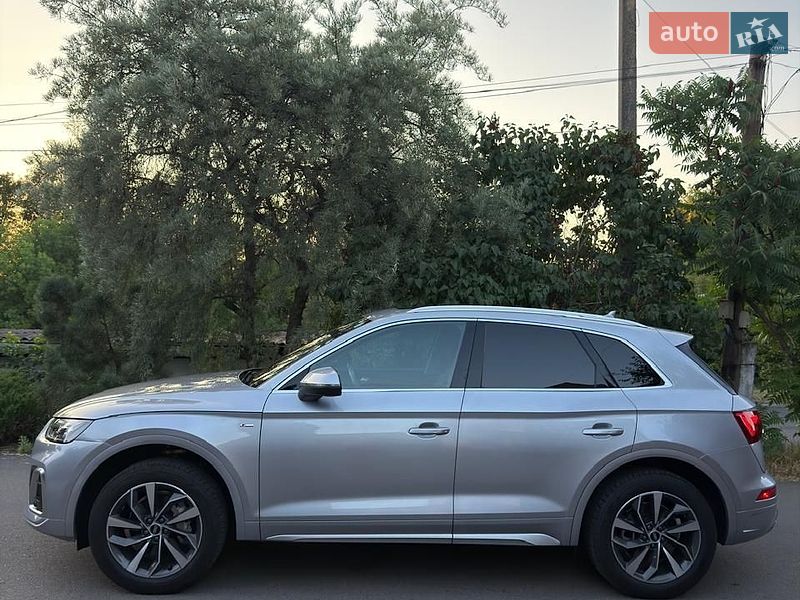 Внедорожник / Кроссовер Audi Q5 2022 в Ровно