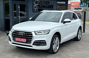 Позашляховик / Кросовер Audi Q5 2018 в Рівному