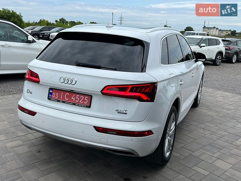 Внедорожник / Кроссовер Audi Q5 2018 в Ровно