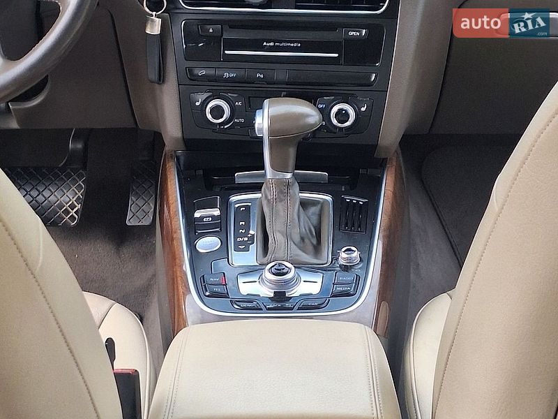 Позашляховик / Кросовер Audi Q5 2016 в Самарі