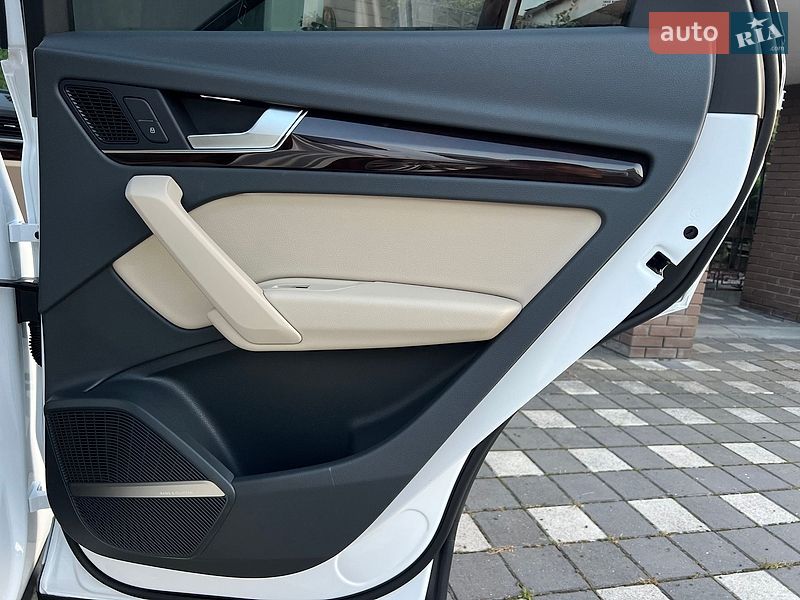 Внедорожник / Кроссовер Audi Q5 2018 в Стрые