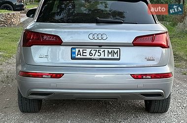 Позашляховик / Кросовер Audi Q5 2018 в Дніпрі