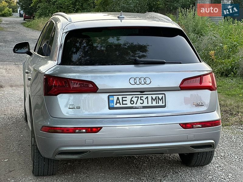 Позашляховик / Кросовер Audi Q5 2018 в Дніпрі