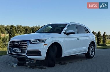 Позашляховик / Кросовер Audi Q5 2017 в Львові
