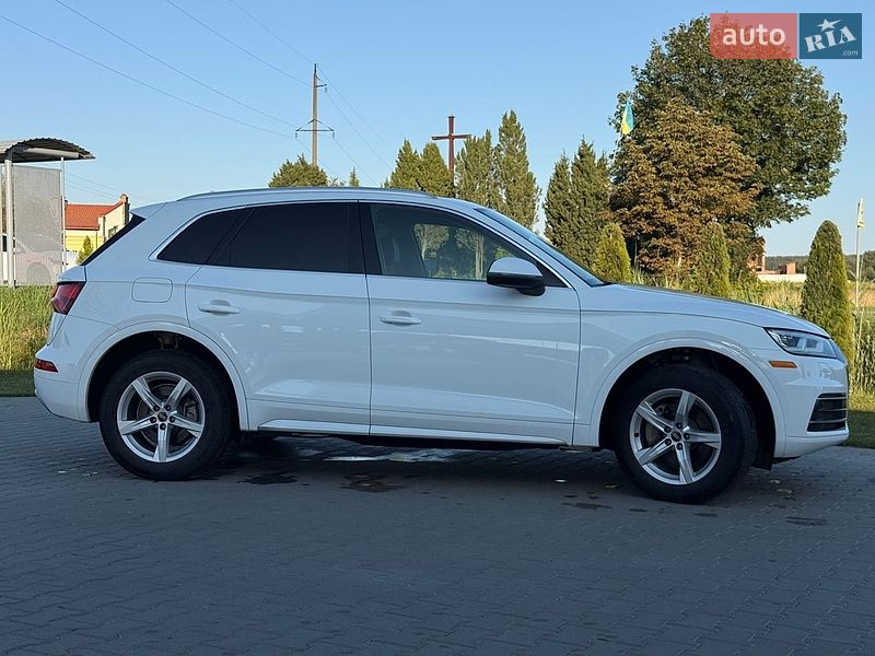 Позашляховик / Кросовер Audi Q5 2017 в Львові фото 4 Позашляховик / Кросовер Audi Q5 2017 в Львові
