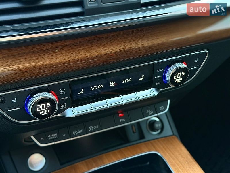 Внедорожник / Кроссовер Audi Q5 2021 в Киеве