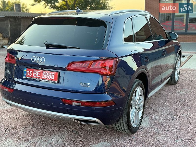 Позашляховик / Кросовер Audi Q5 2018 в Луцьку