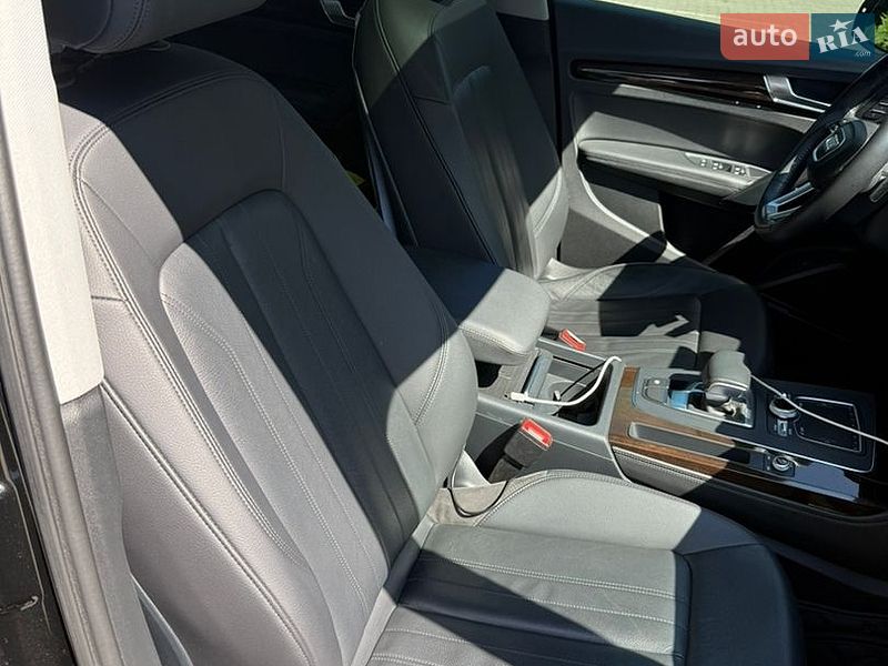 Позашляховик / Кросовер Audi Q5 2018 в Львові