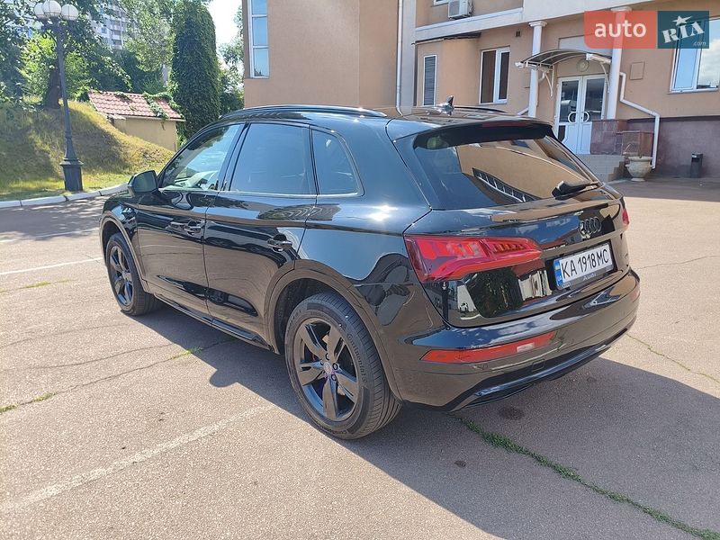 Внедорожник / Кроссовер Audi Q5 2017 в Киеве
