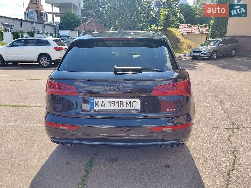 Внедорожник / Кроссовер Audi Q5 2017 в Киеве