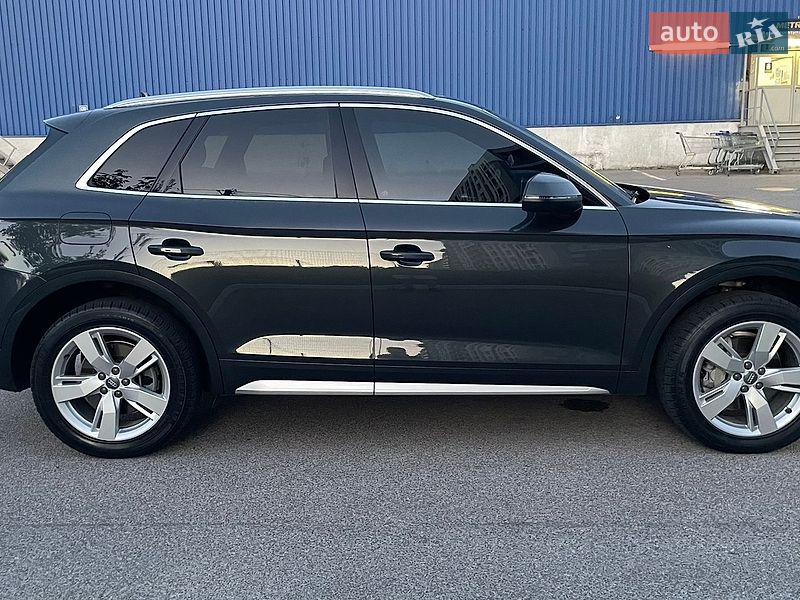 Внедорожник / Кроссовер Audi Q5 2017 в Львове