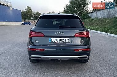 Внедорожник / Кроссовер Audi Q5 2017 в Львове