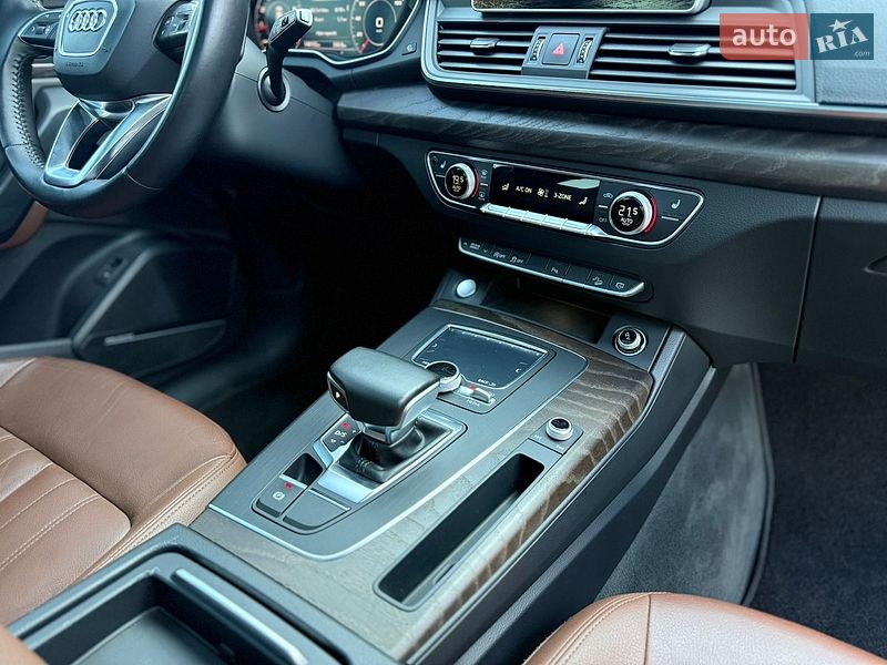 Позашляховик / Кросовер Audi Q5 2018 в Києві