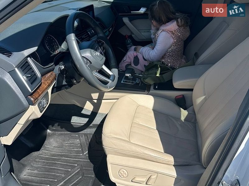 Позашляховик / Кросовер Audi Q5 2018 в Львові фото 10 Позашляховик / Кросовер Audi Q5 2018 в Львові