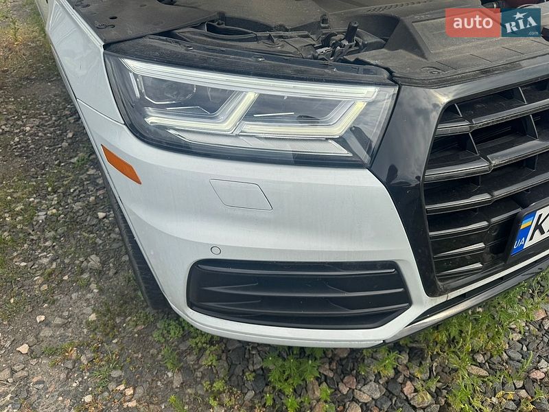 Позашляховик / Кросовер Audi Q5 2019 в Києві