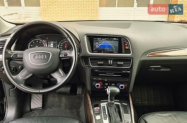 Позашляховик / Кросовер Audi Q5 2015 в Луцьку
