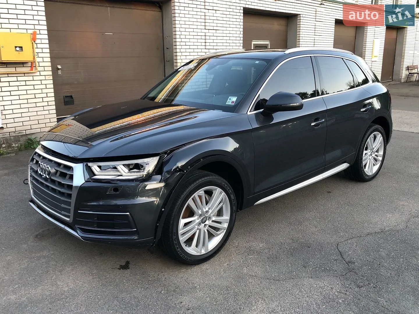 Audi Q5 2018 VIN WA1BNAFY8J2199294 фото оголошення 13 з 20