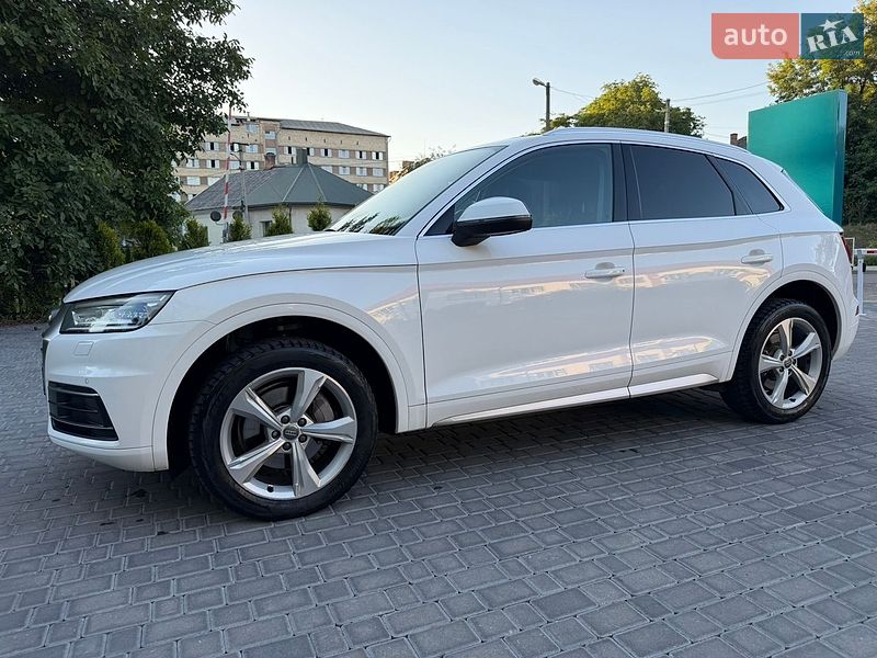 Позашляховик / Кросовер Audi Q5 2017 в Чернівцях фото 3 Позашляховик / Кросовер Audi Q5 2017 в Чернівцях