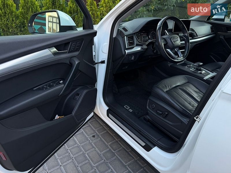 Позашляховик / Кросовер Audi Q5 2017 в Чернівцях фото 12 Позашляховик / Кросовер Audi Q5 2017 в Чернівцях