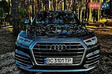 Позашляховик / Кросовер Audi Q5 2017 в Києві