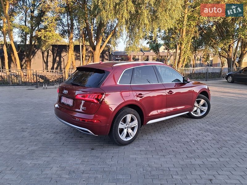 Внедорожник / Кроссовер Audi Q5 2017 в Рожище