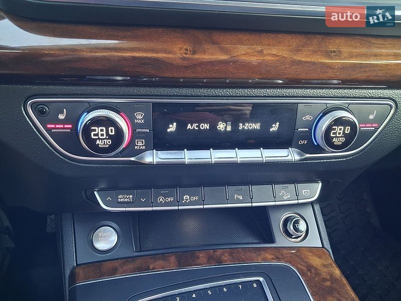 Внедорожник / Кроссовер Audi Q5 2017 в Рожище