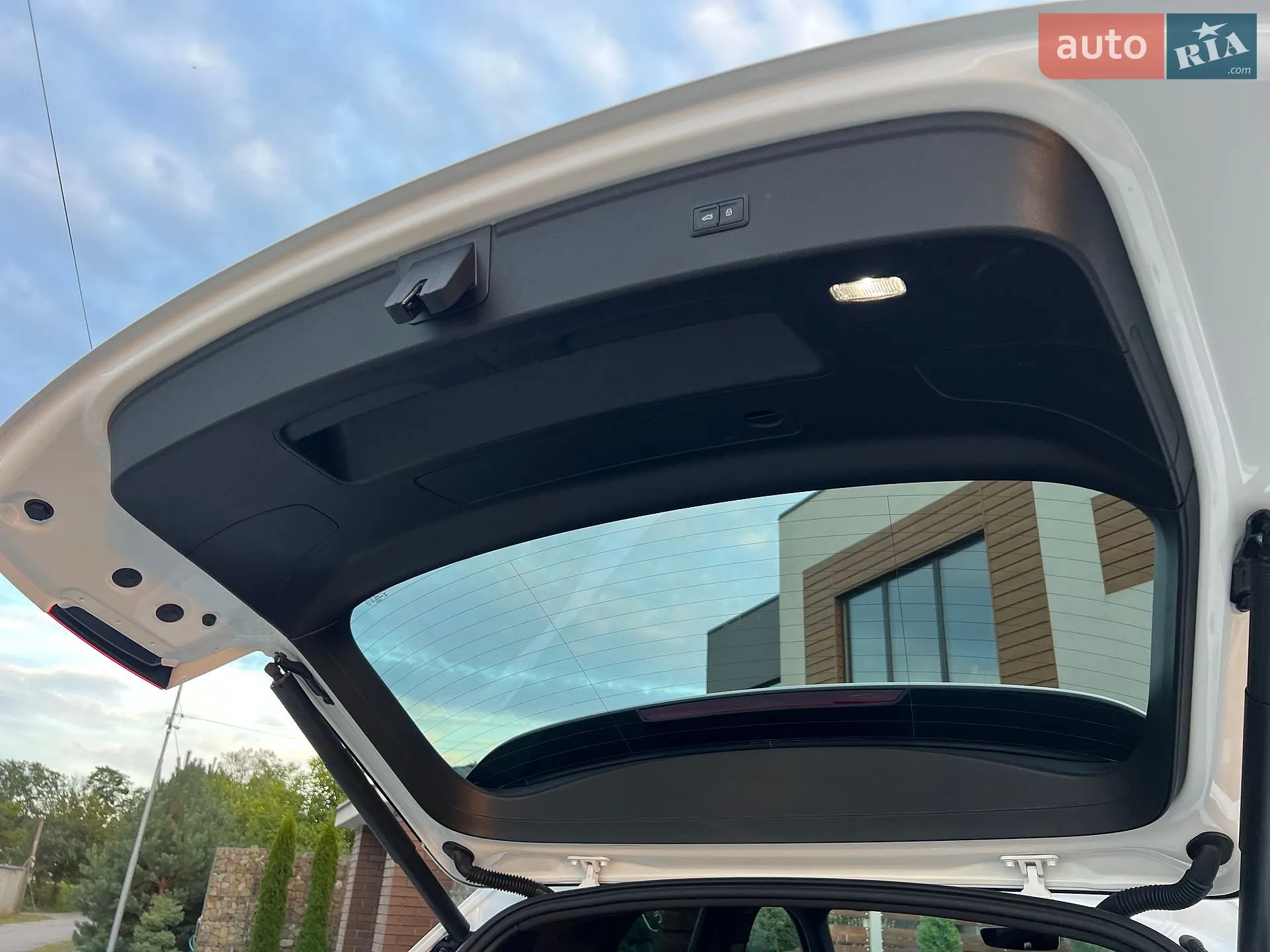 Audi Q5 2019 VIN WA1BNAFY4K2051239 фото оголошення 120 з 128