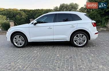 Внедорожник / Кроссовер Audi Q5 2018 в Черновцах