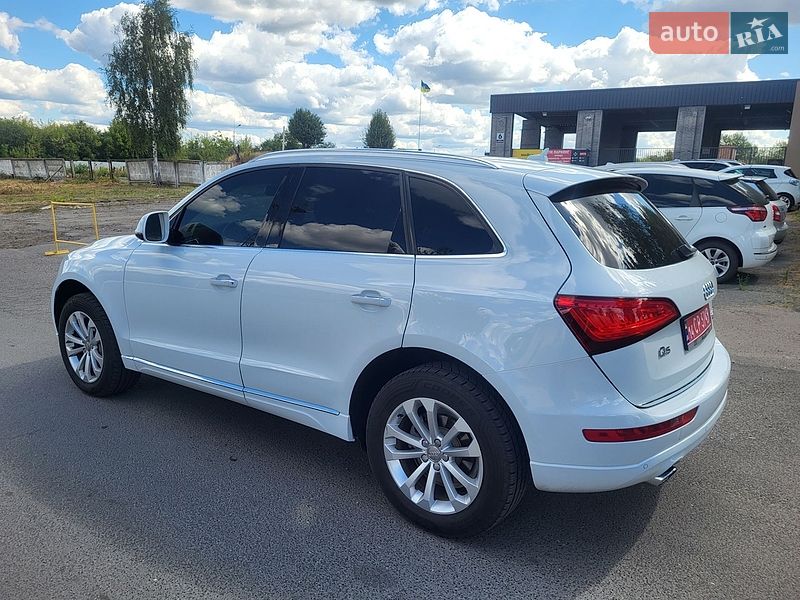 Внедорожник / Кроссовер Audi Q5 2015 в Нововолынске