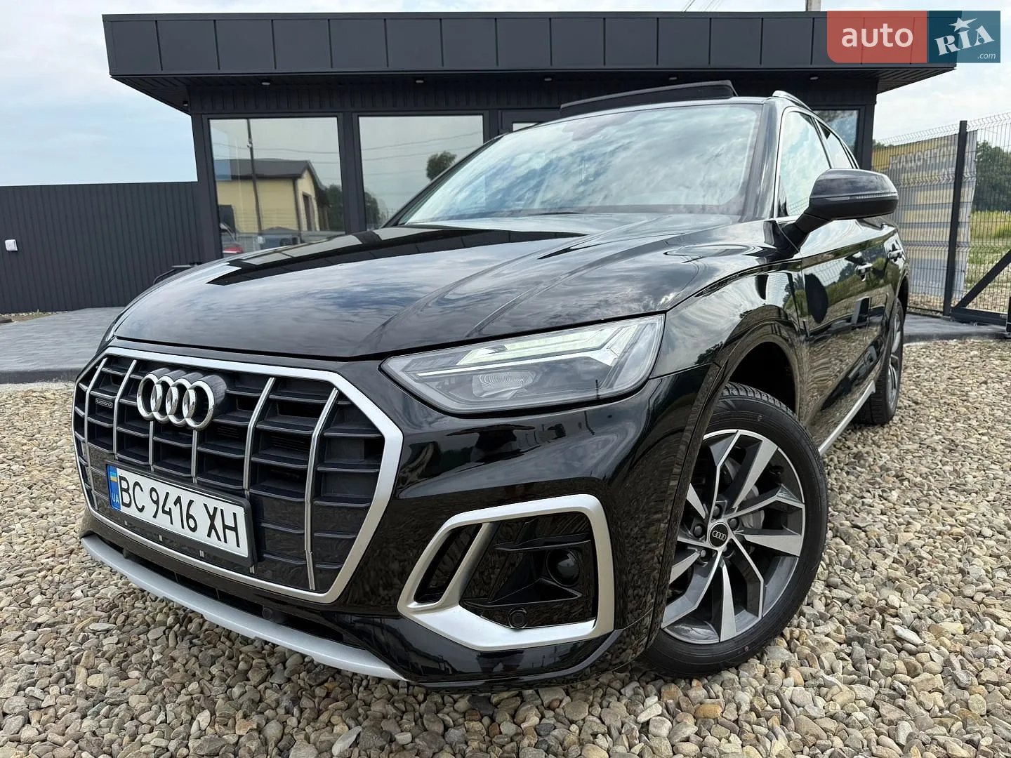 Audi Q5 2021 VIN WA1AAAFY7M2118488 фото оголошення 16 з 111