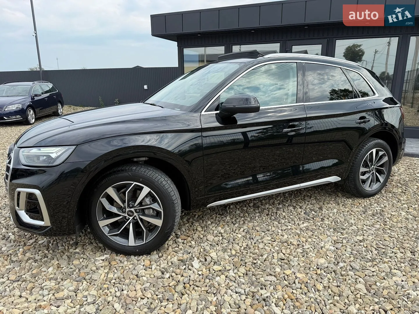 Audi Q5 2021 VIN WA1AAAFY7M2118488 фото оголошення 27 з 111