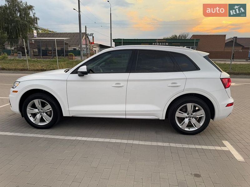 Внедорожник / Кроссовер Audi Q5 2017 в Виннице