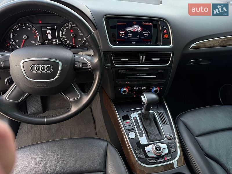 Позашляховик / Кросовер Audi Q5 2015 в Луцьку