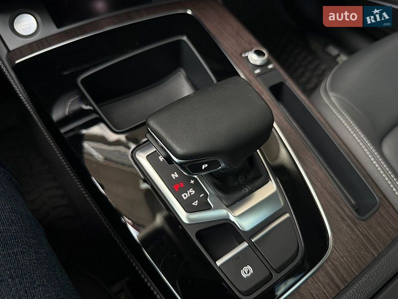 Внедорожник / Кроссовер Audi Q5 2022 в Киеве