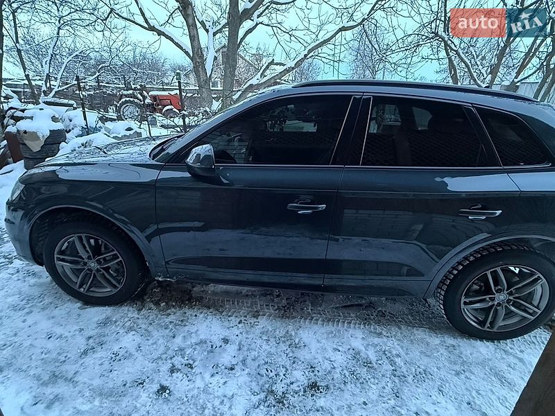 Позашляховик / Кросовер Audi Q5 2019 в Богуславі