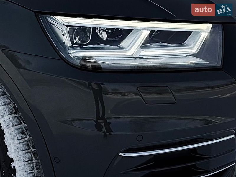 Позашляховик / Кросовер Audi Q5 2019 в Богуславі