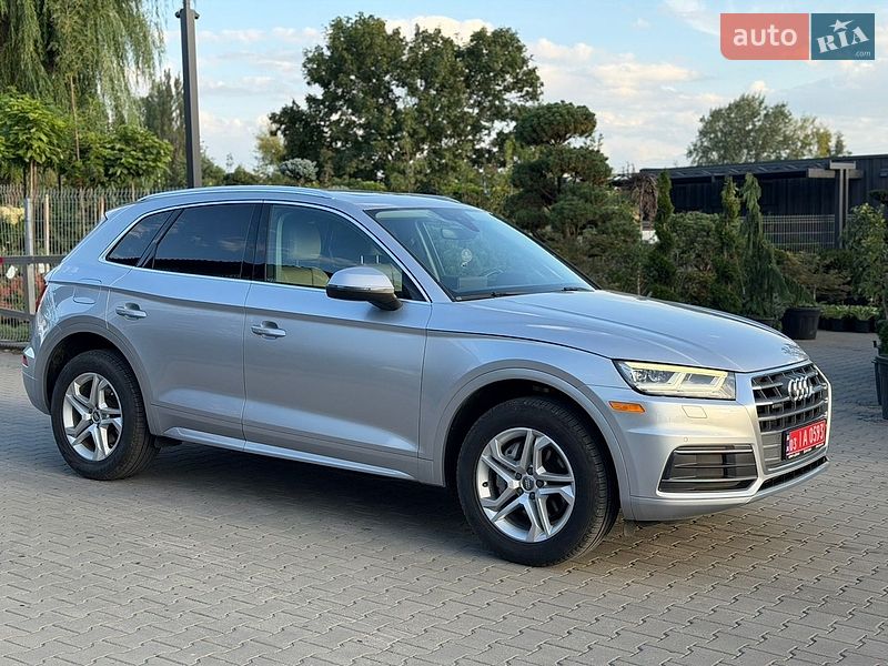 Позашляховик / Кросовер Audi Q5 2018 в Луцьку