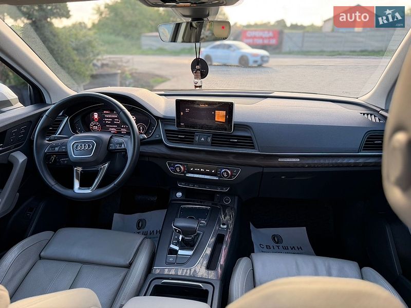 Позашляховик / Кросовер Audi Q5 2018 в Луцьку
