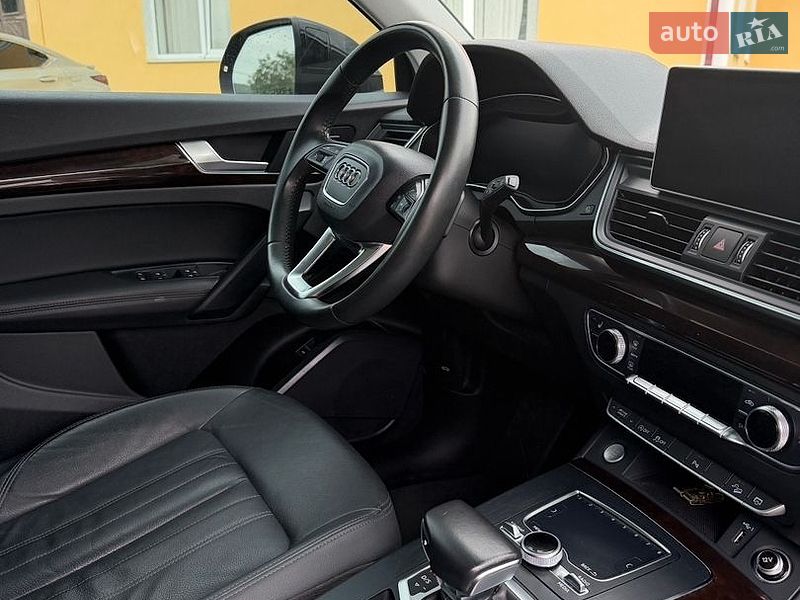 Позашляховик / Кросовер Audi Q5 2019 в Косові