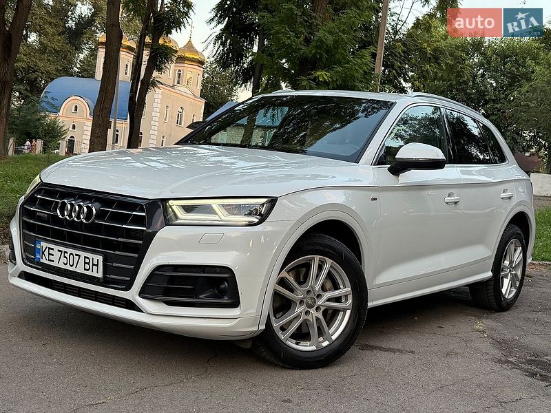Внедорожник / Кроссовер Audi Q5 2020 в Каменском