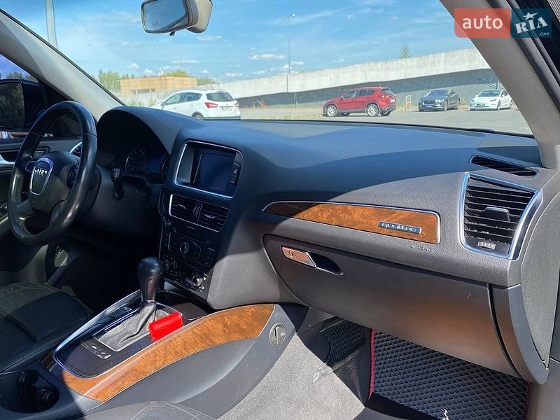 Внедорожник / Кроссовер Audi Q5 2010 в Львове