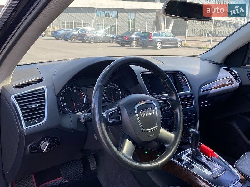 Внедорожник / Кроссовер Audi Q5 2010 в Львове