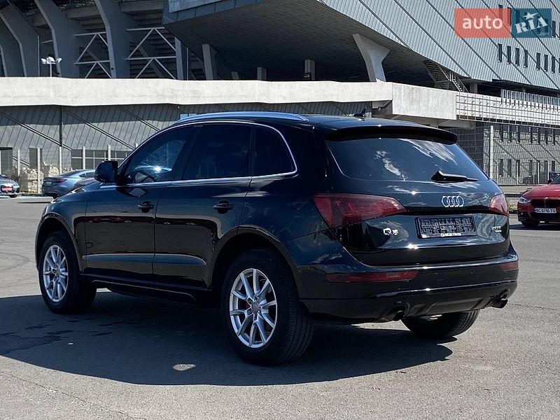 Внедорожник / Кроссовер Audi Q5 2010 в Львове