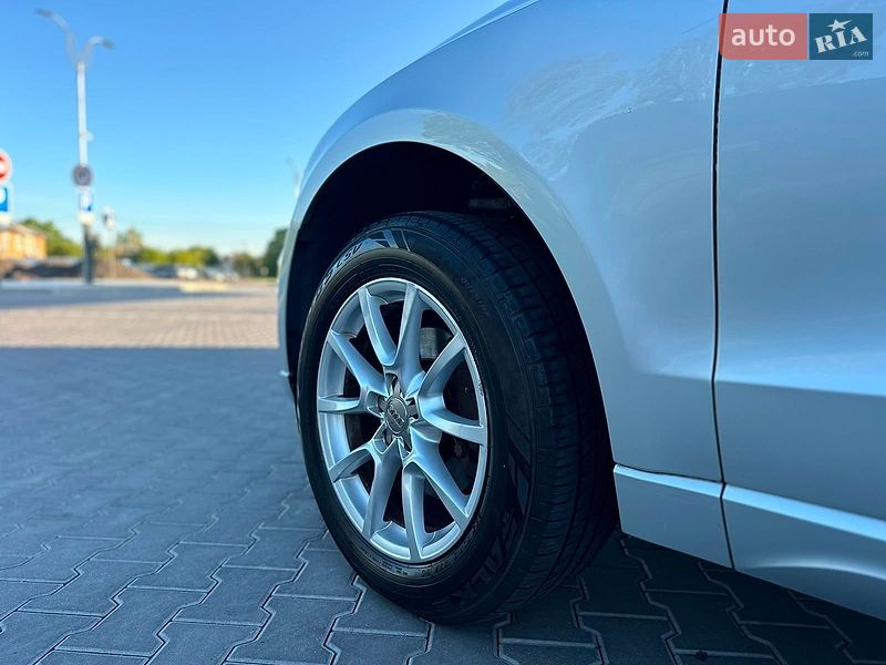 Позашляховик / Кросовер Audi Q5 2010 в Володимирі