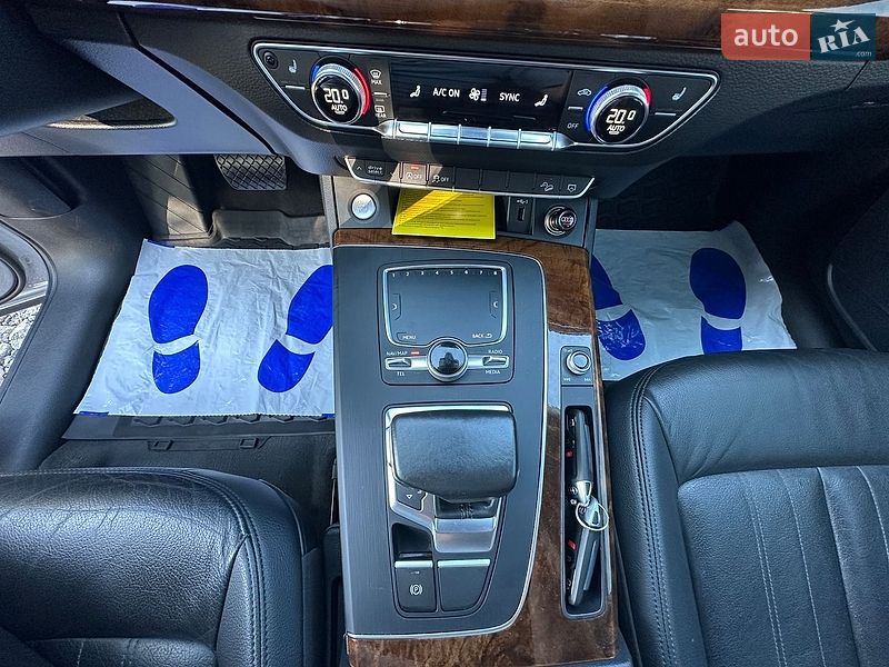 Позашляховик / Кросовер Audi Q5 2018 в Стрию