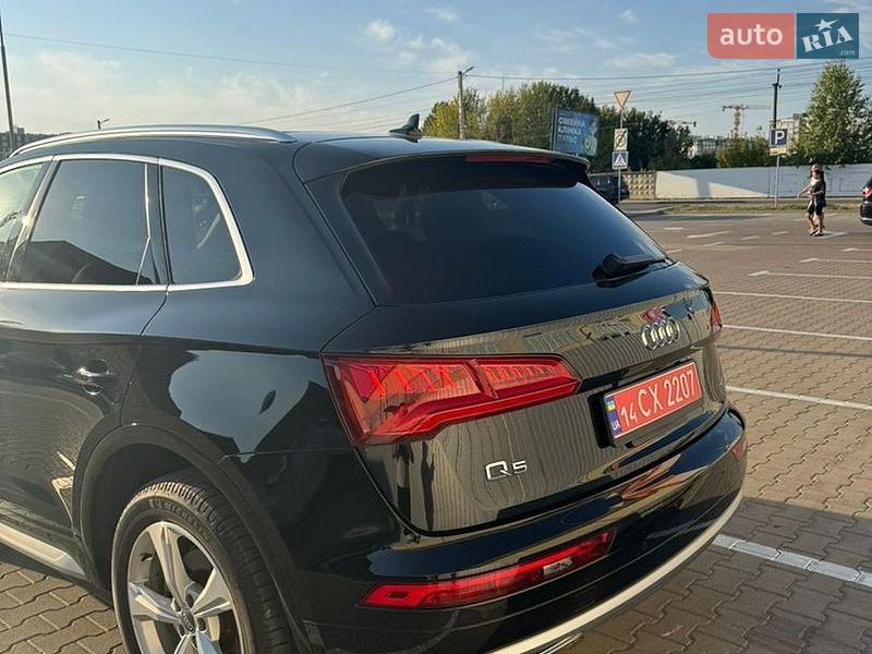 Внедорожник / Кроссовер Audi Q5 2019 в Киеве